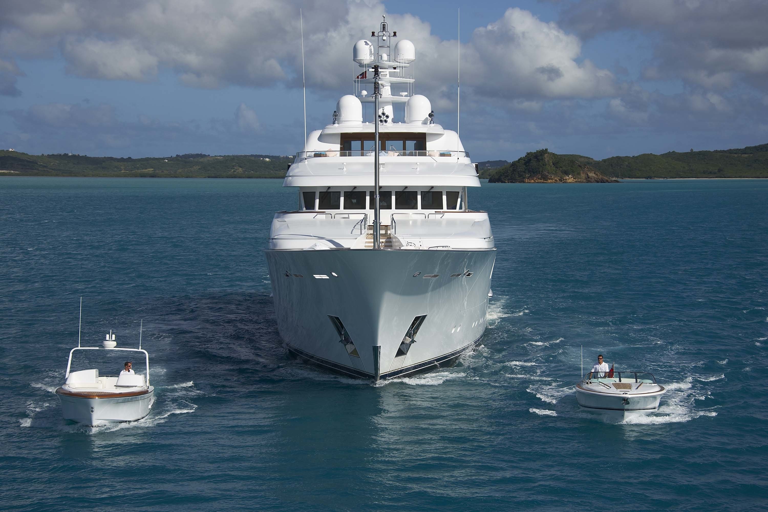 callisto yacht charters